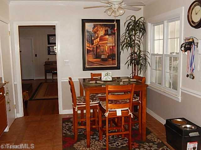 113 Ridgewood Drive Lexington, NC 27292 - Photo 9 of 16 Breakfast.