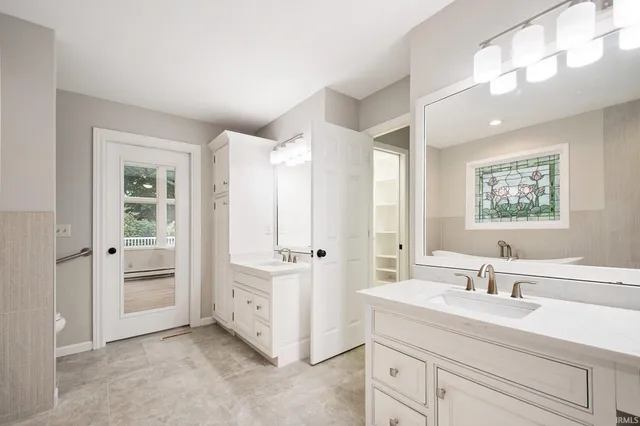 $945,000 | 51354 Stratford Drive, Elkhart, IN 46514