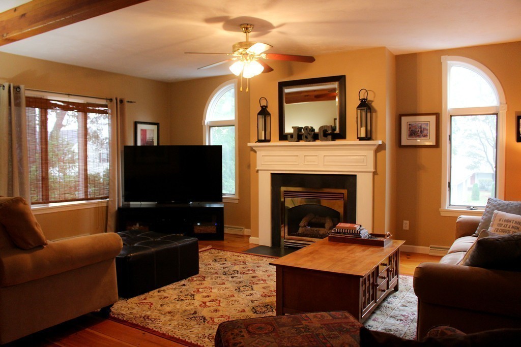 144 Butman Road Lowell, MA 01852 - Photo 3 of 27 Gallery Image 3