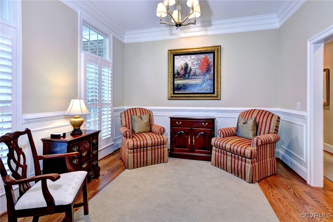 104 Edenbridge Williamsburg, VA 23188 - Photo 20 of 50 a living room with furniture and a fireplace