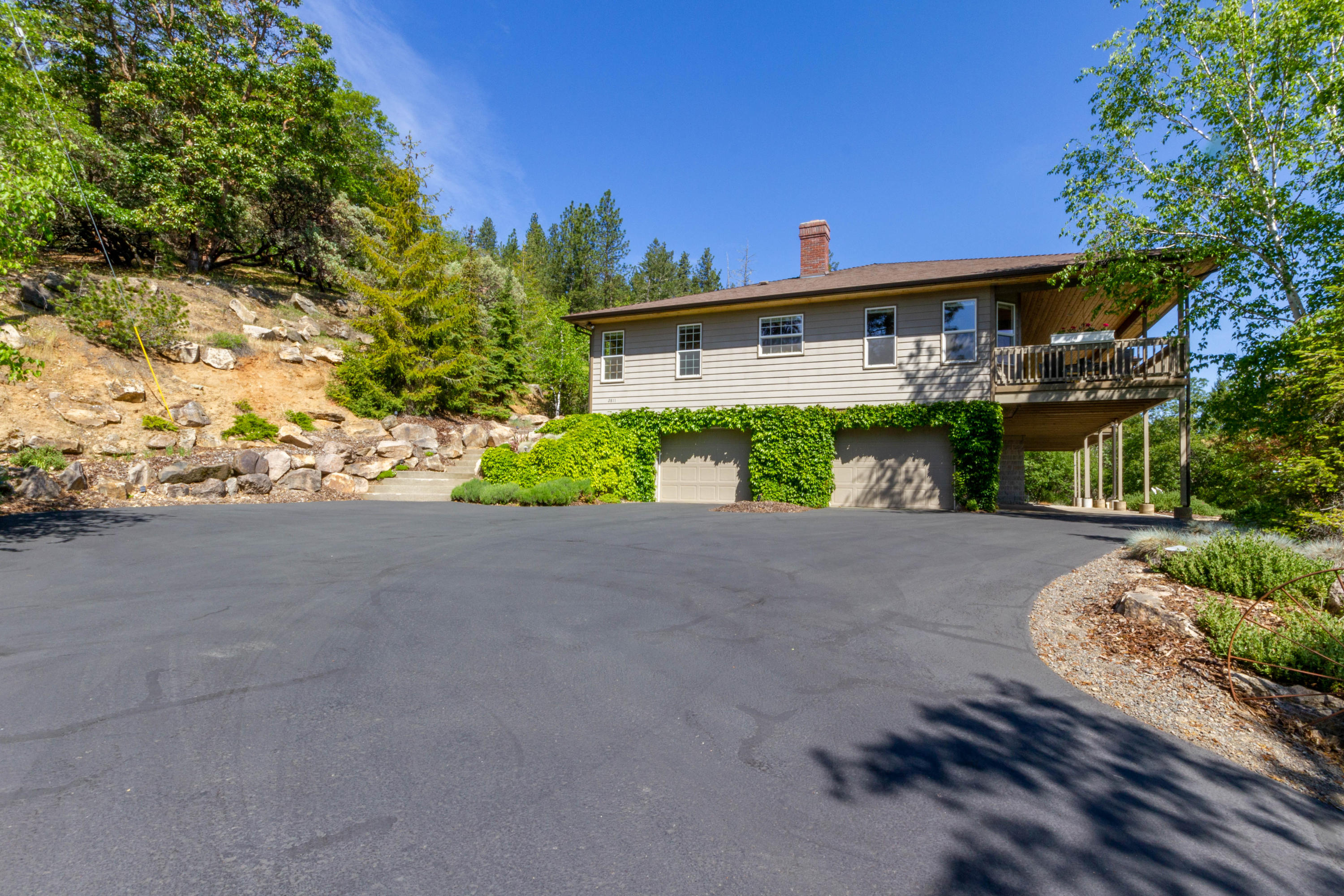 2811 Old Military Road Central Point, OR 97502 - Photo 38 of 44 34