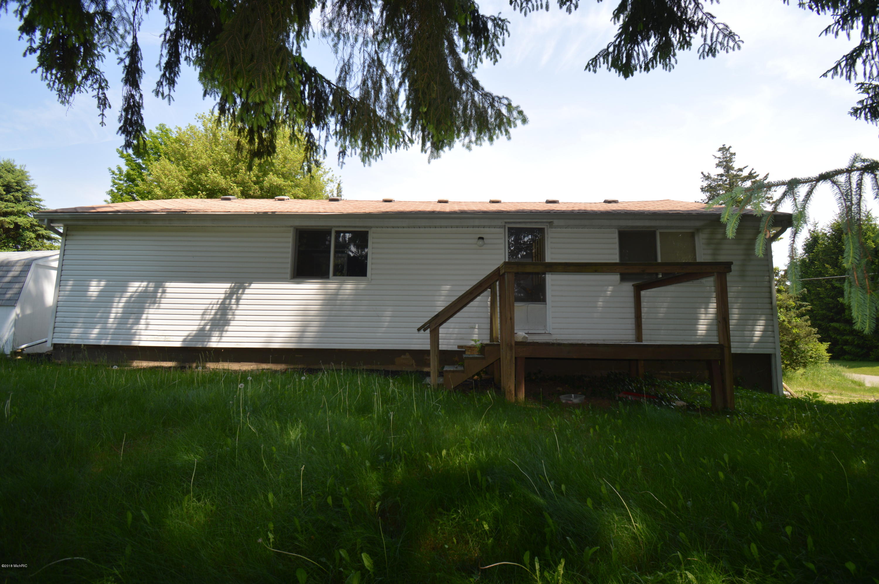 50864 Maple Island Road Dowagiac, MI 49047 - Photo 1 of 14 DSC_0083