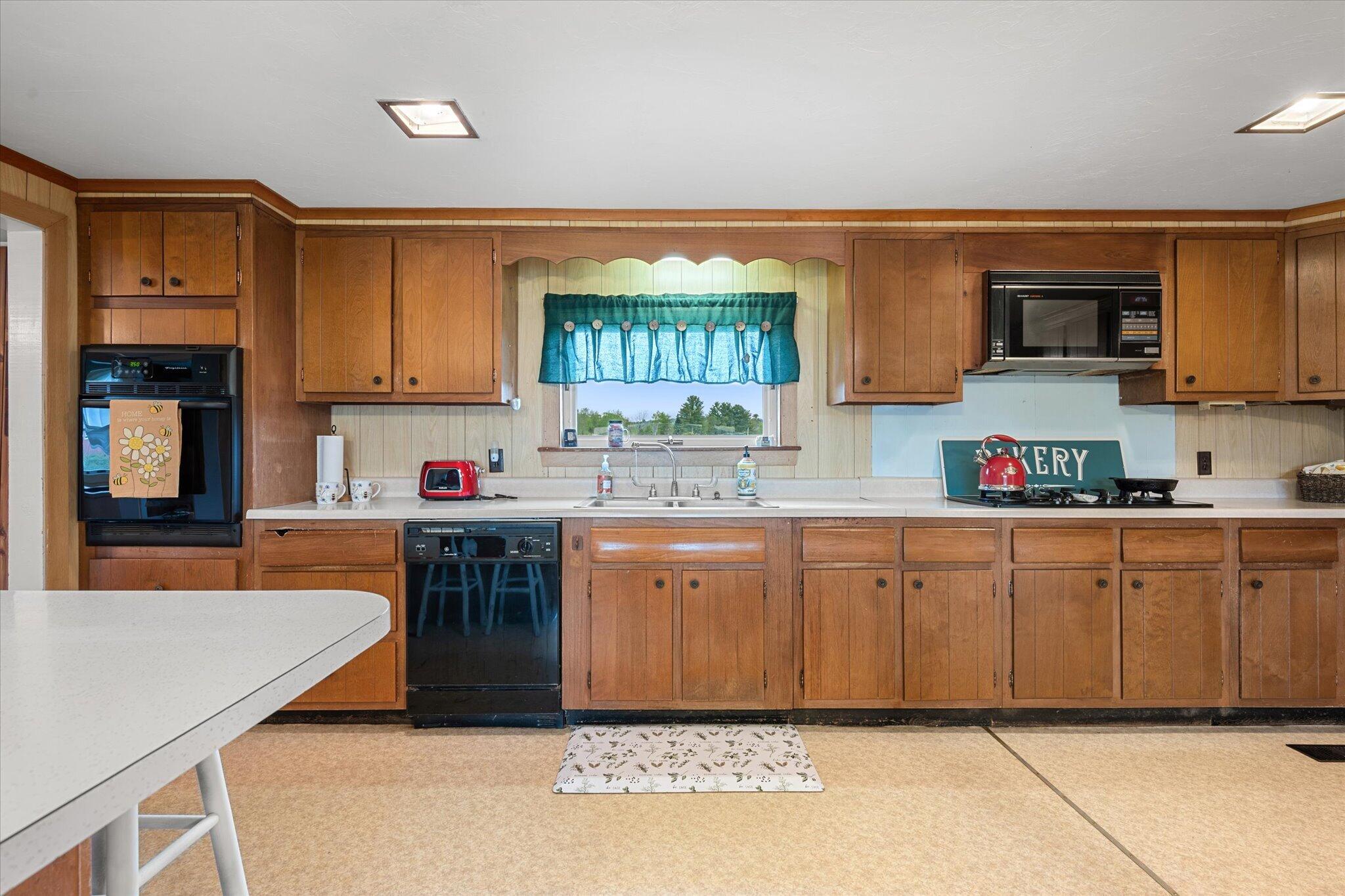 358 Cambridge Road Harmony, ME 04942 - Photo 19 of 53 Kitchen