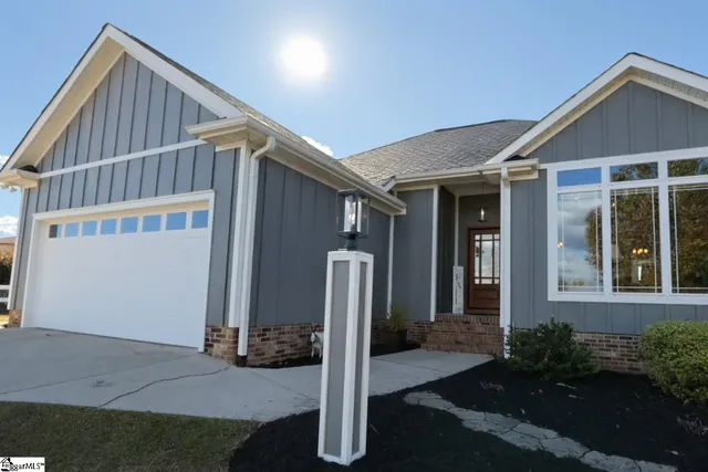 $649,900 | 126 Ward Oak Court, Greer, SC 29651