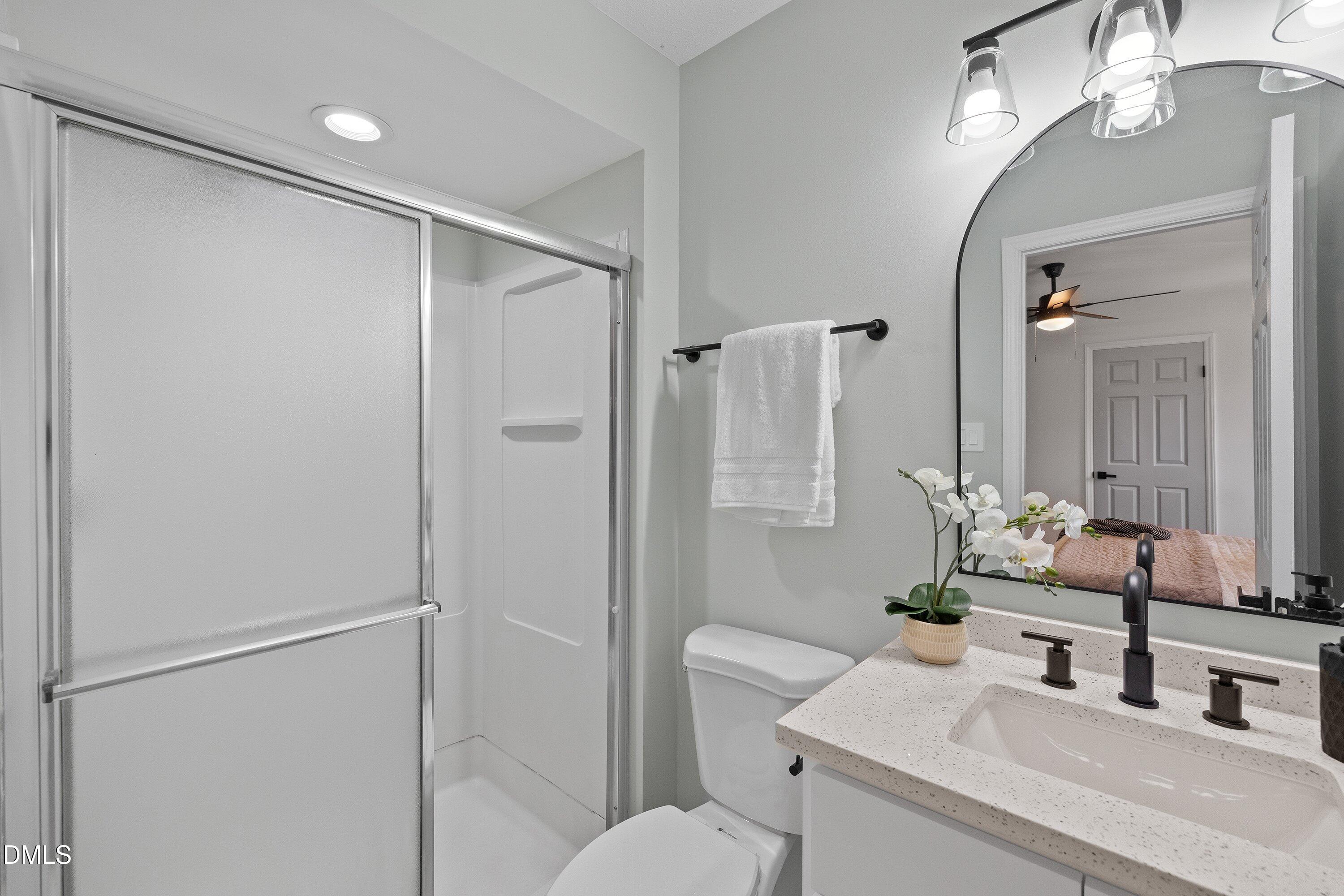 5529 Hamstead Crossing Raleigh, NC 27612 - Photo 11 of 51 33-5529 Hamstead_9063