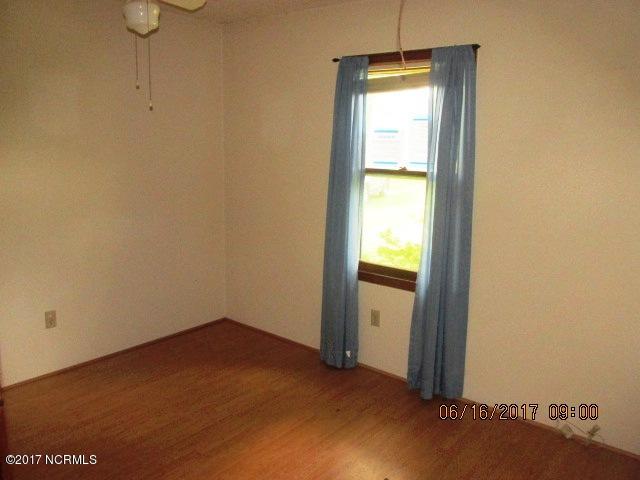 1075 Territorial Road New Bern, NC 28560 - Photo 6 of 15 1075 Territorial Bedroom 3