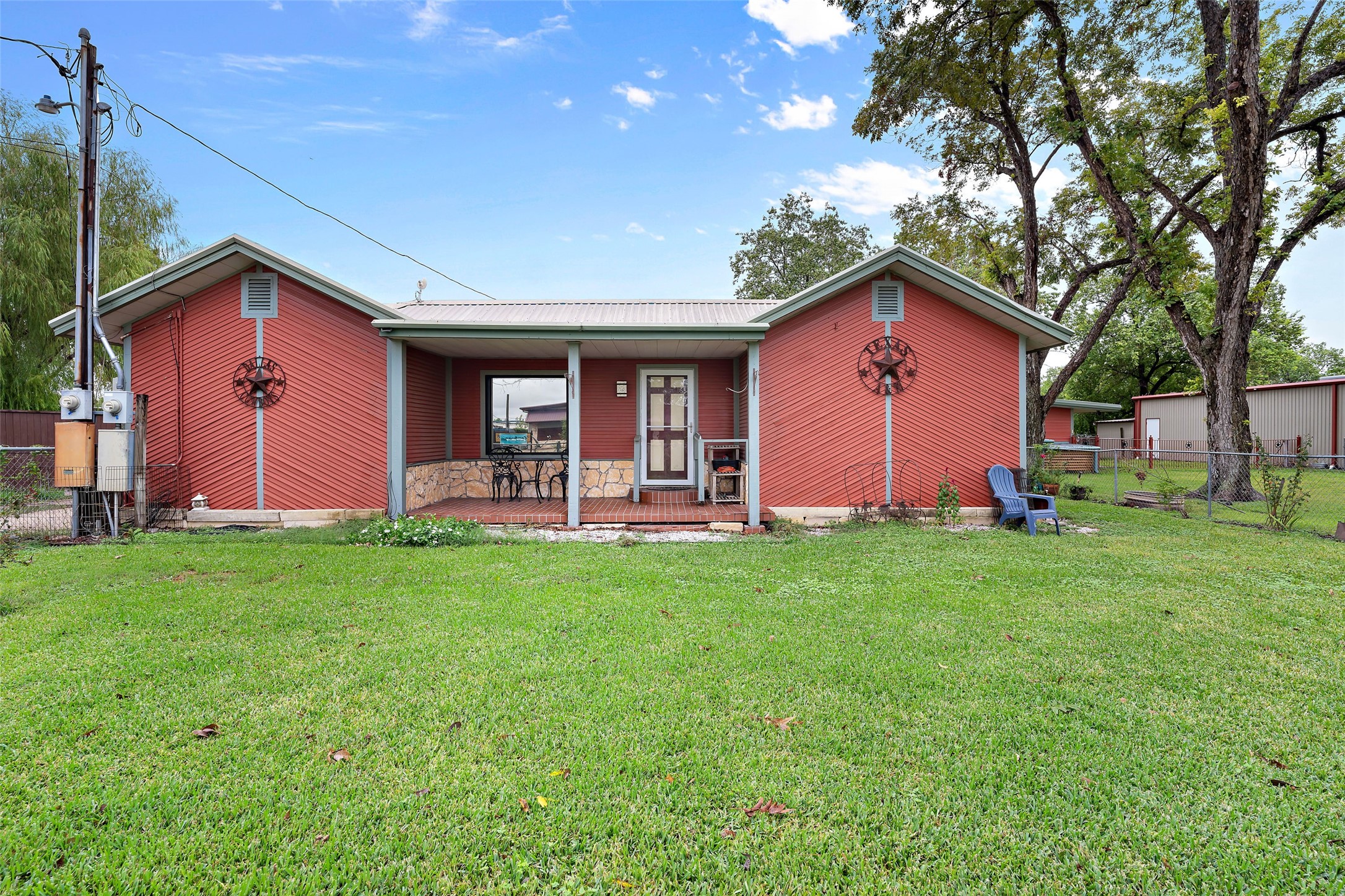 7438 Wright Road Houston, TX 77041 - Photo 28 of 50 The guest house located on the property.