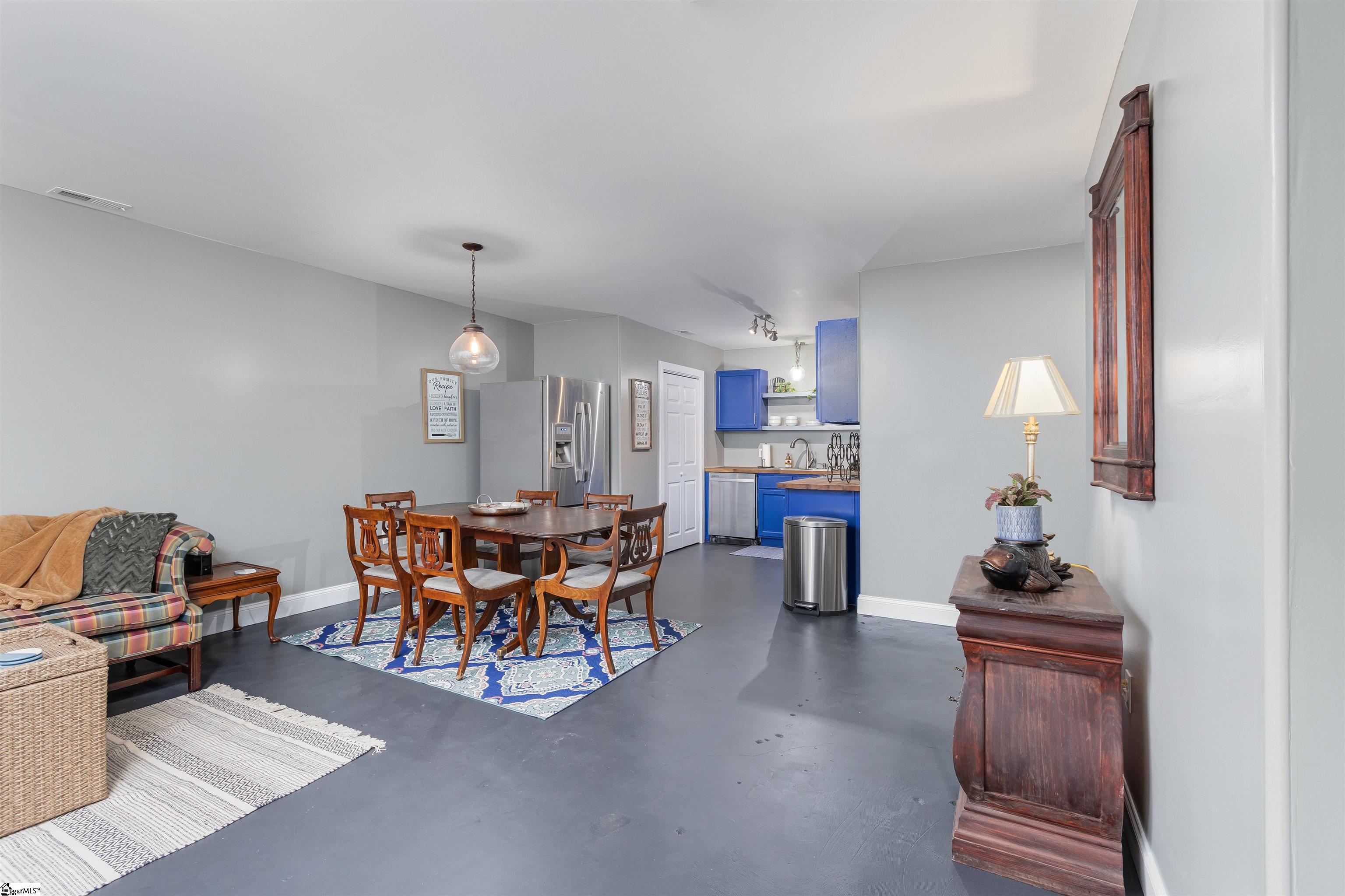 400 St Paul Road Easley, SC 29642 - Photo 19 of 36 Guest House Kitchen