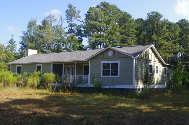 $220,000 | 243 Bridalwreath Drive, St. Matthews, SC 29135