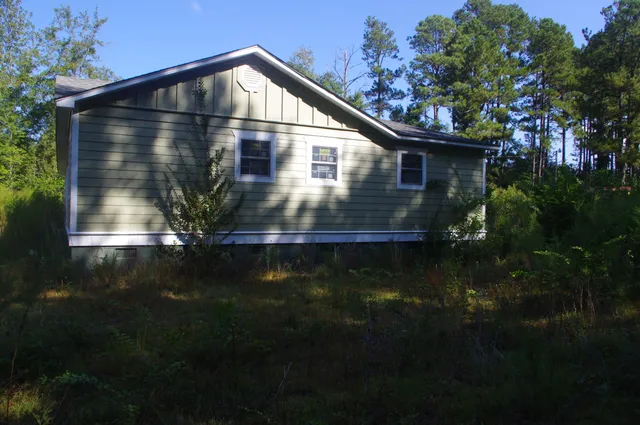 $220,000 | 243 Bridalwreath Drive, St. Matthews, SC 29135