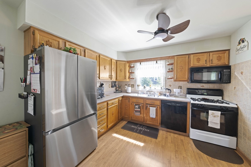 85 Edinboro Road, Unit 2 Quincy, MA 02169 - Photo 3 of 31 Gallery Image 3