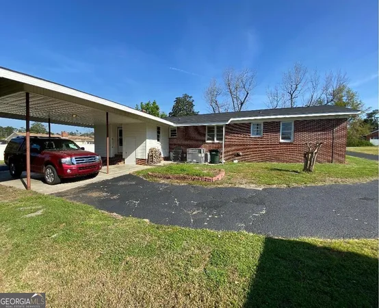 $195,000 | 555 Jordan Lane, Swainsboro, GA 30401