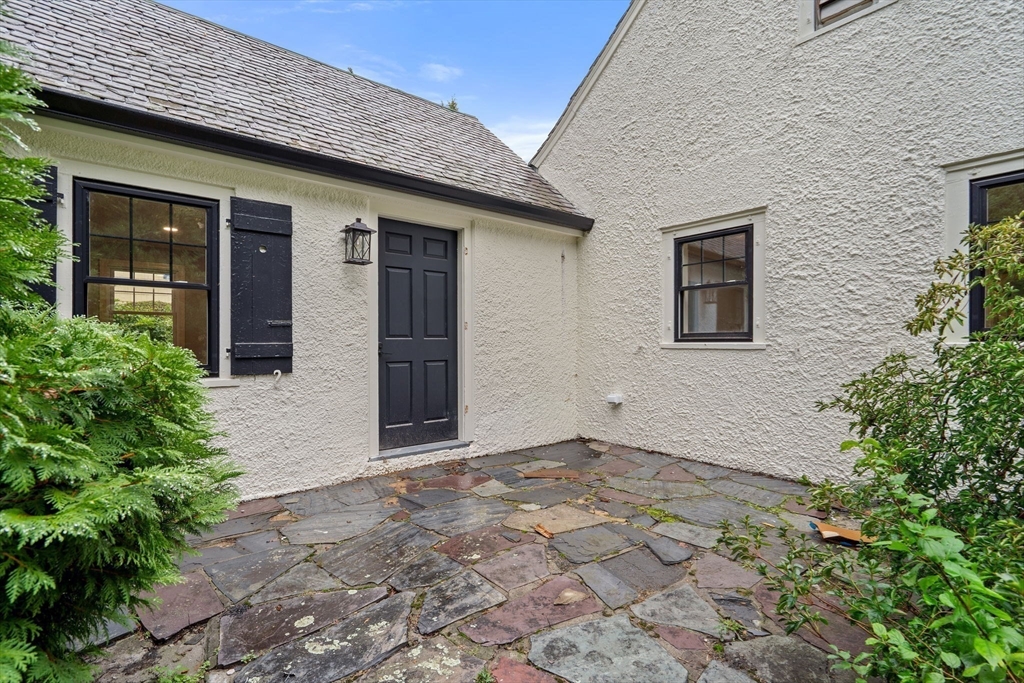 401 Belknap Road Framingham, MA 01701 - Photo 33 of 36