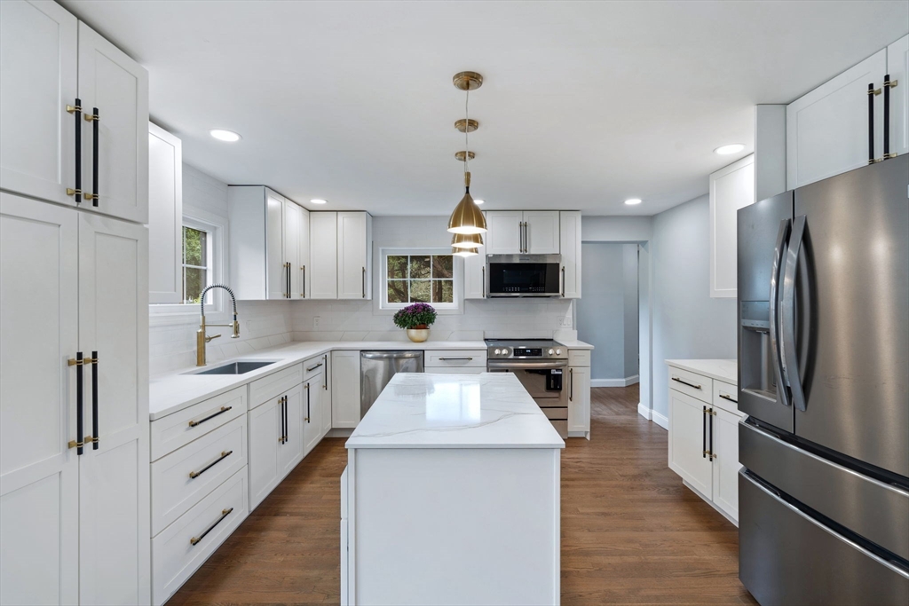 401 Belknap Road Framingham, MA 01701 - Photo 9 of 36