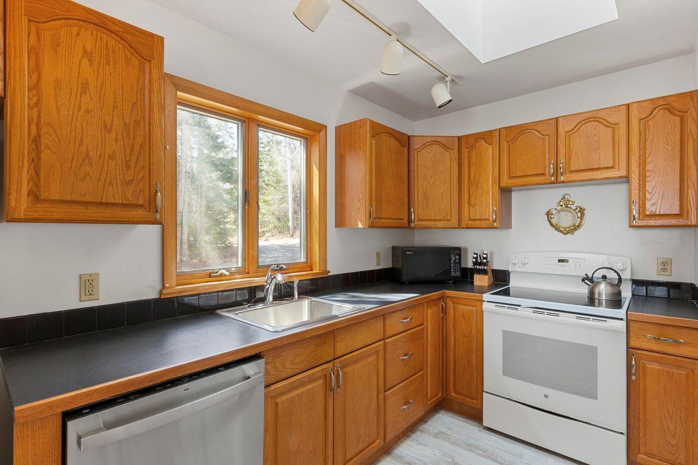 15 Eds Road Camden, ME 04843 - Photo 11 of 30 W12-ME2774_11