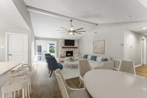 $429,000 | 2515 Blue Willow Drive, Houston, TX 77042