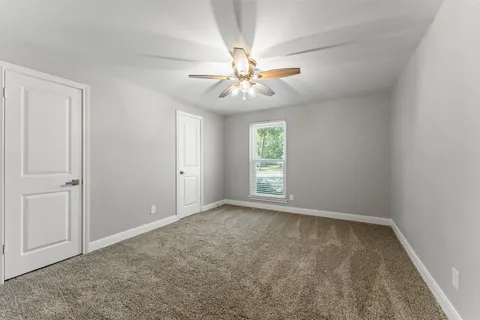 $429,000 | 2515 Blue Willow Drive, Houston, TX 77042