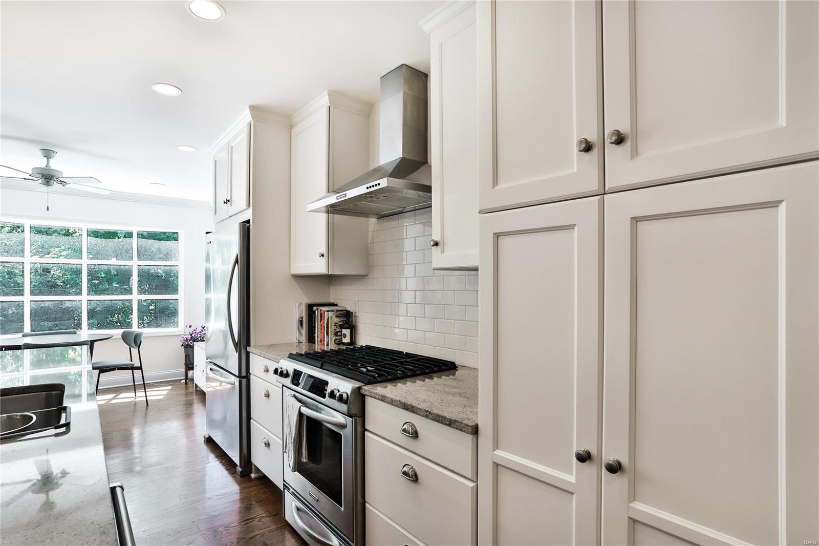 4 Enfield Road St. Louis, MO 63132 - Photo 12 of 47 Gallery Image 12