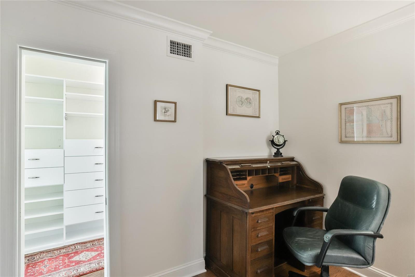 4 Enfield Road St. Louis, MO 63132 - Photo 24 of 47 Gallery Image 24