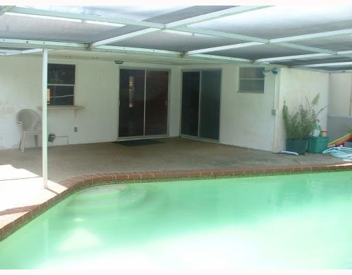 22300 Southwest 63rd Avenue Boca Raton, FL 33428 - Photo 3 of 16 Swimming Pool/Hot Tub/Sauna