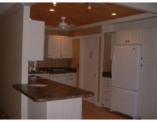 22300 Southwest 63rd Avenue Boca Raton, FL 33428 - Photo 6 of 16 Kitchen