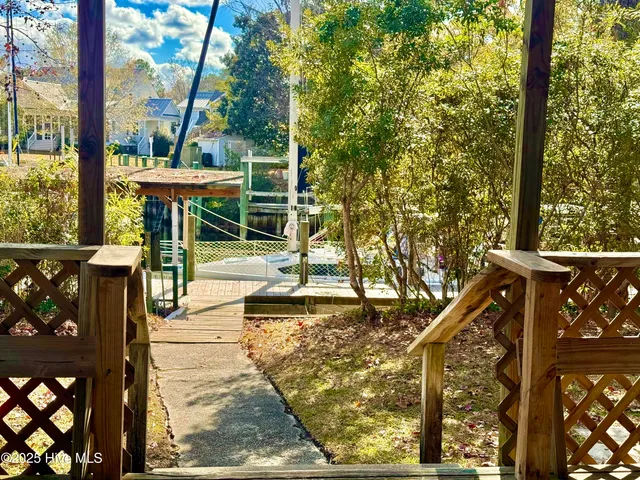 $449,000 | 1214 Lupton Drive, Oriental, NC 28571