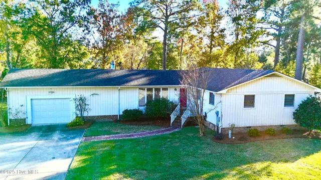 $449,000 | 1214 Lupton Drive, Oriental, NC 28571