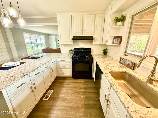 $449,000 | 1214 Lupton Drive, Oriental, NC 28571