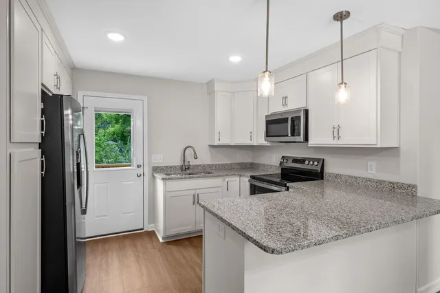 $1,295 | 1217 Dodd Street, Clarksville, TN 37040