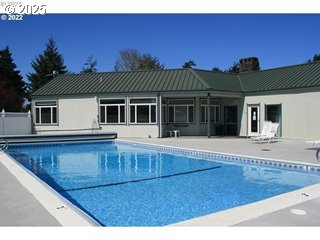 1601 Rhododendron Drive, Unit 518 Florence, OR 97439 - Photo 37 of 39 Community Pool