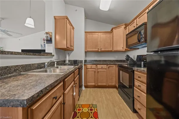 $169,000 | 1625 Cherry Blossom Lane, Unit 304, Winston-Salem, NC 27127