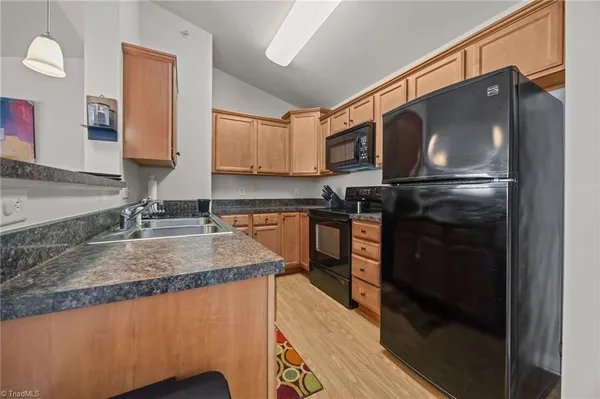 $169,000 | 1625 Cherry Blossom Lane, Unit 304, Winston-Salem, NC 27127