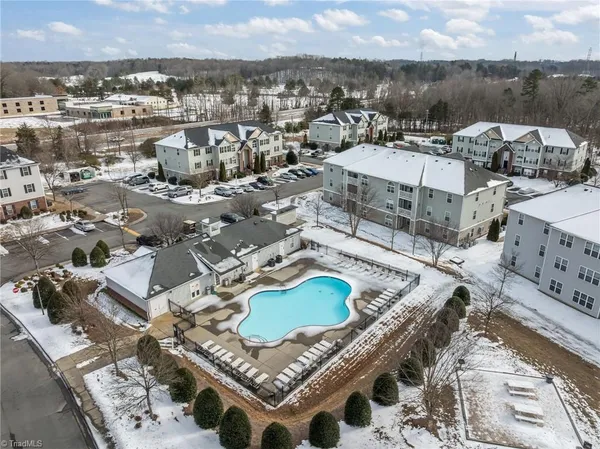 $169,000 | 1625 Cherry Blossom Lane, Unit 304, Winston-Salem, NC 27127