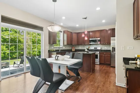 $829,000 | 2313 Avalon Drive, Buffalo Grove, IL 60089