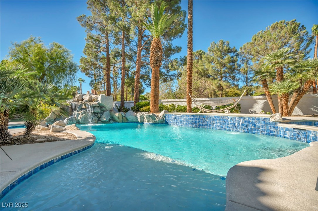 10 Innisbrook Avenue Las Vegas, NV 89113 - Photo 51 of 65