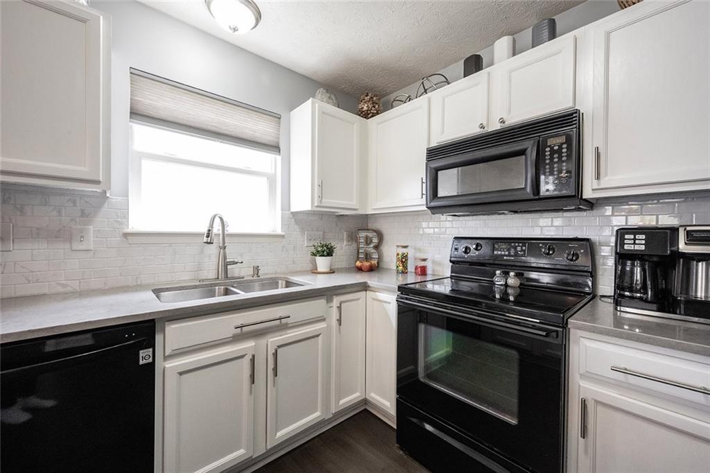 12789 Redskins Avenue Fishers, IN 46037 - Photo 11 of 58 Gallery Image 11