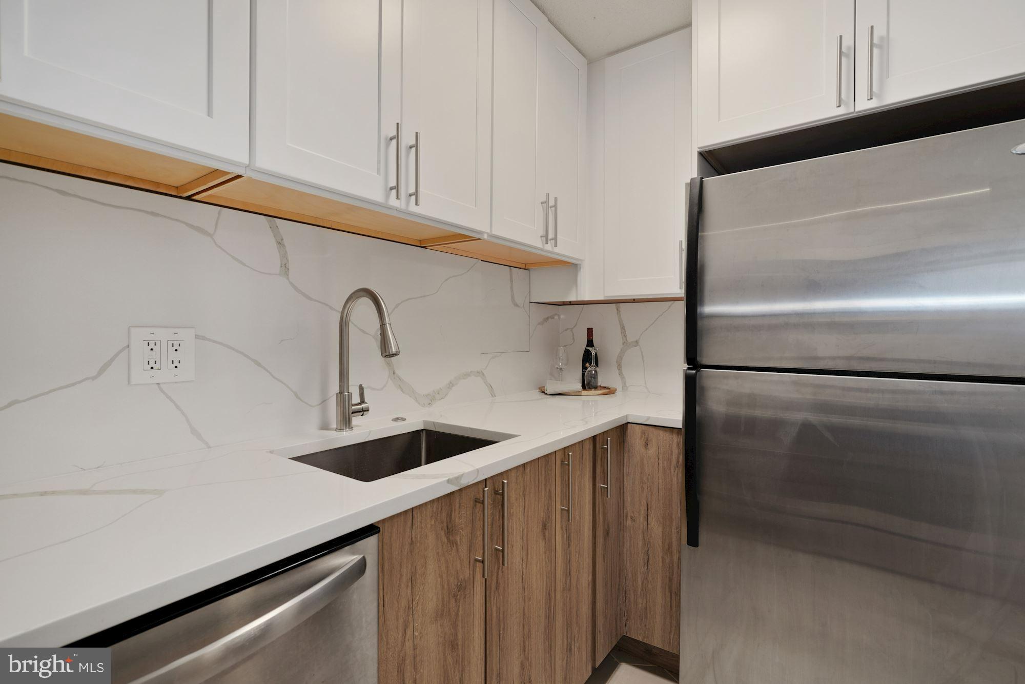 1800 R Street Northwest, Unit 806 Washington, DC 20009 - Photo 13 of 25 Kitchen