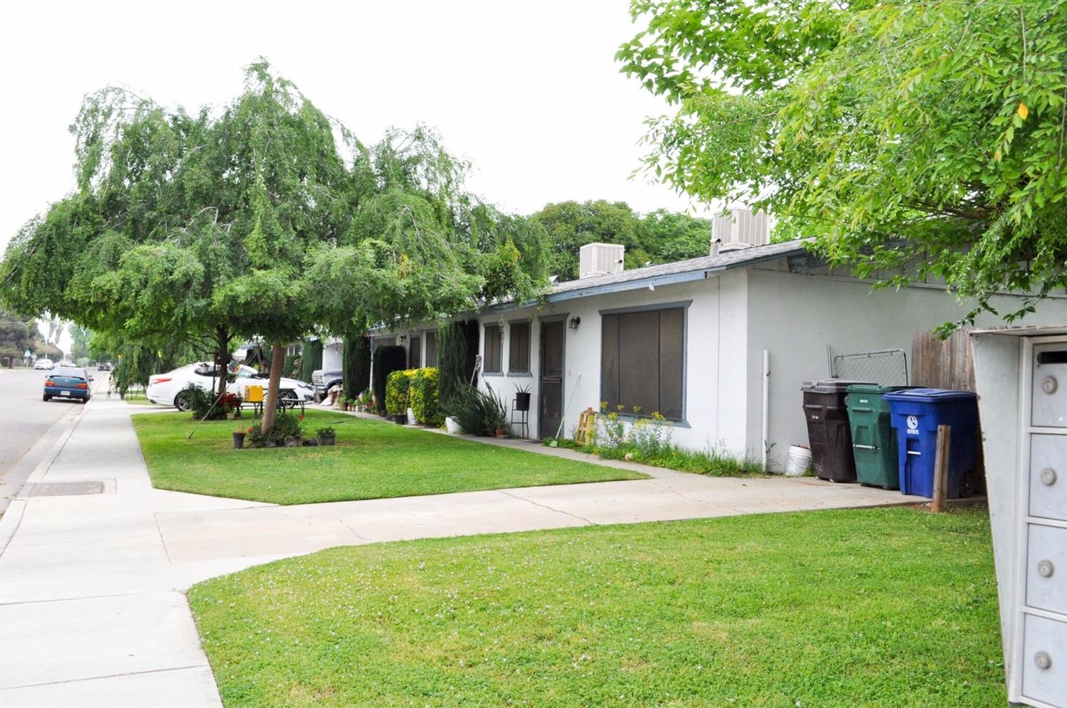756 North Sunset Avenue Reedley, CA 93654 - Photo 1 of 4