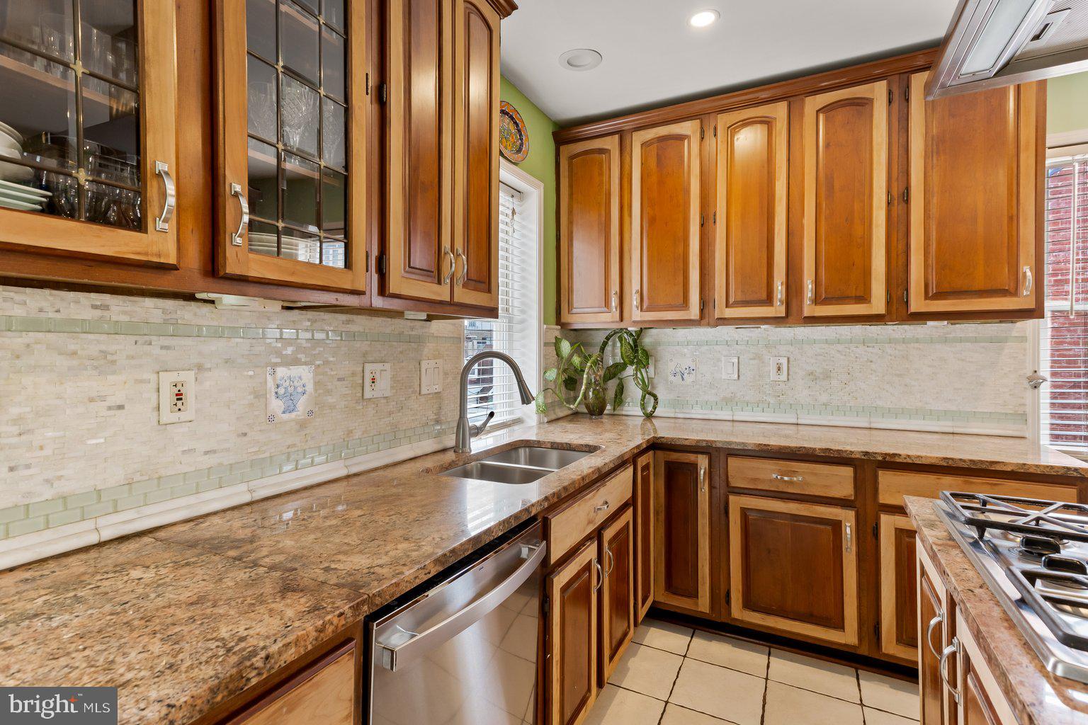 205 South Exeter Street Baltimore, MD 21202 - Photo 12 of 58 Third Floor Kitchen
