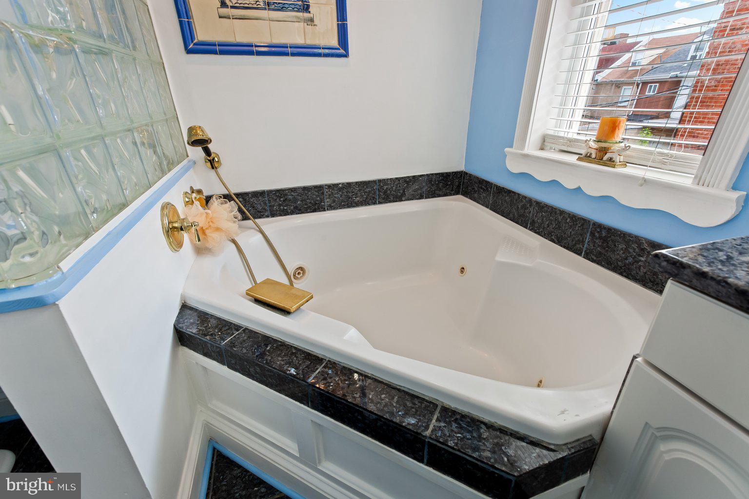 205 South Exeter Street Baltimore, MD 21202 - Photo 23 of 58 2nd Floor Primary Bath