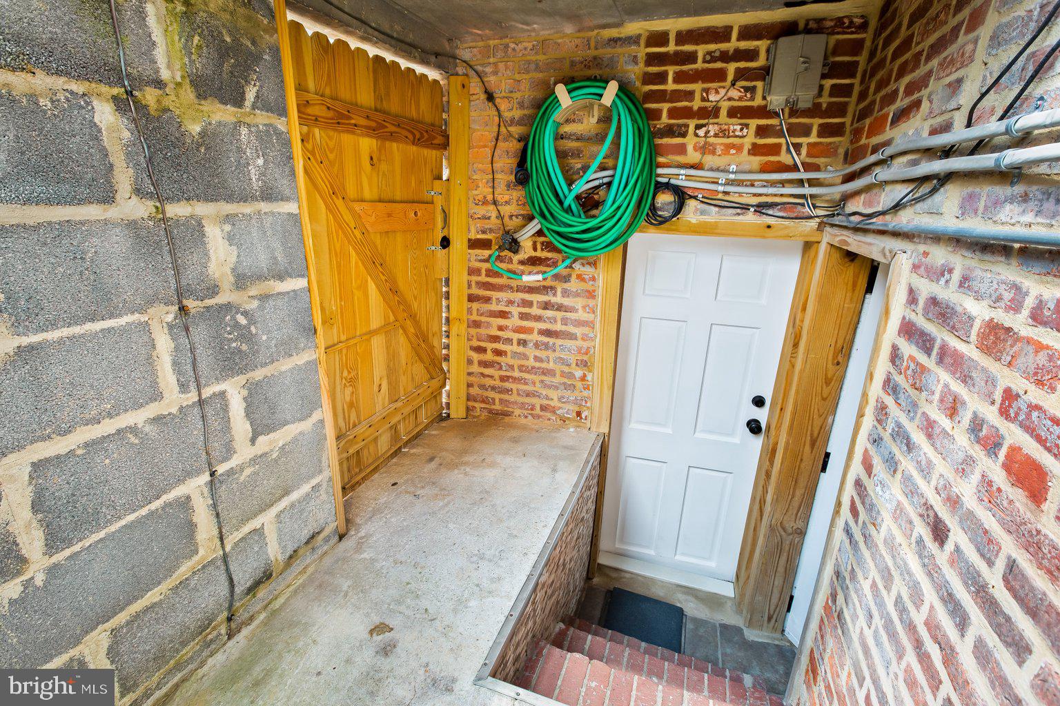 205 South Exeter Street Baltimore, MD 21202 - Photo 51 of 58 Rear/ Side Patio