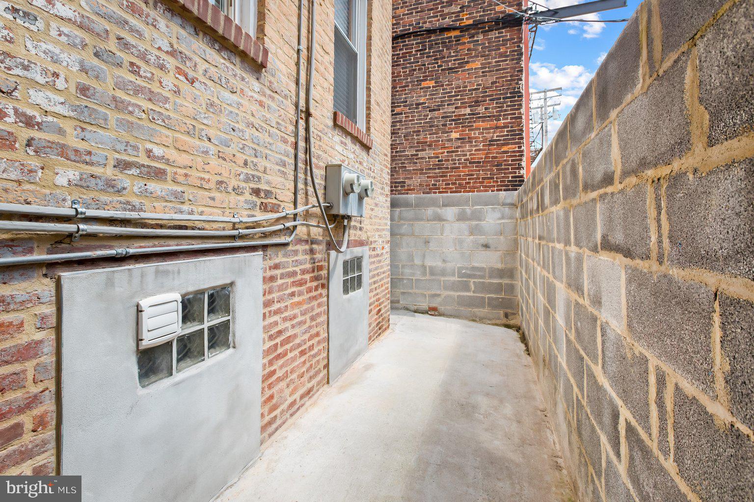 205 South Exeter Street Baltimore, MD 21202 - Photo 52 of 58 Rear/ Side Patio