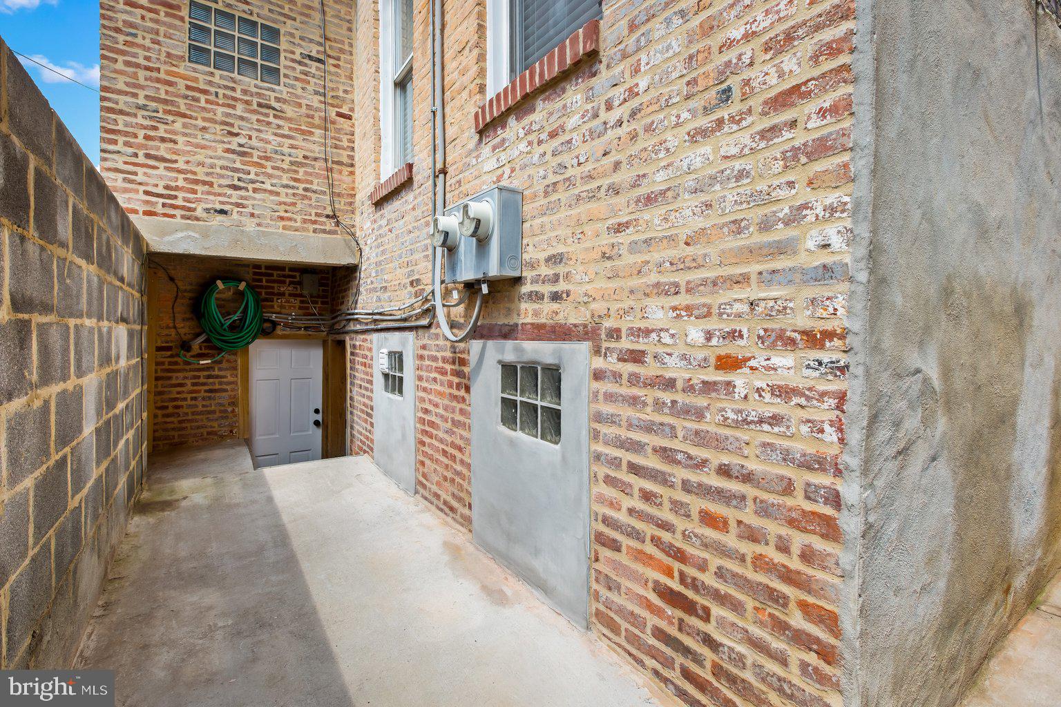 205 South Exeter Street Baltimore, MD 21202 - Photo 53 of 58 Side Patio to Storage