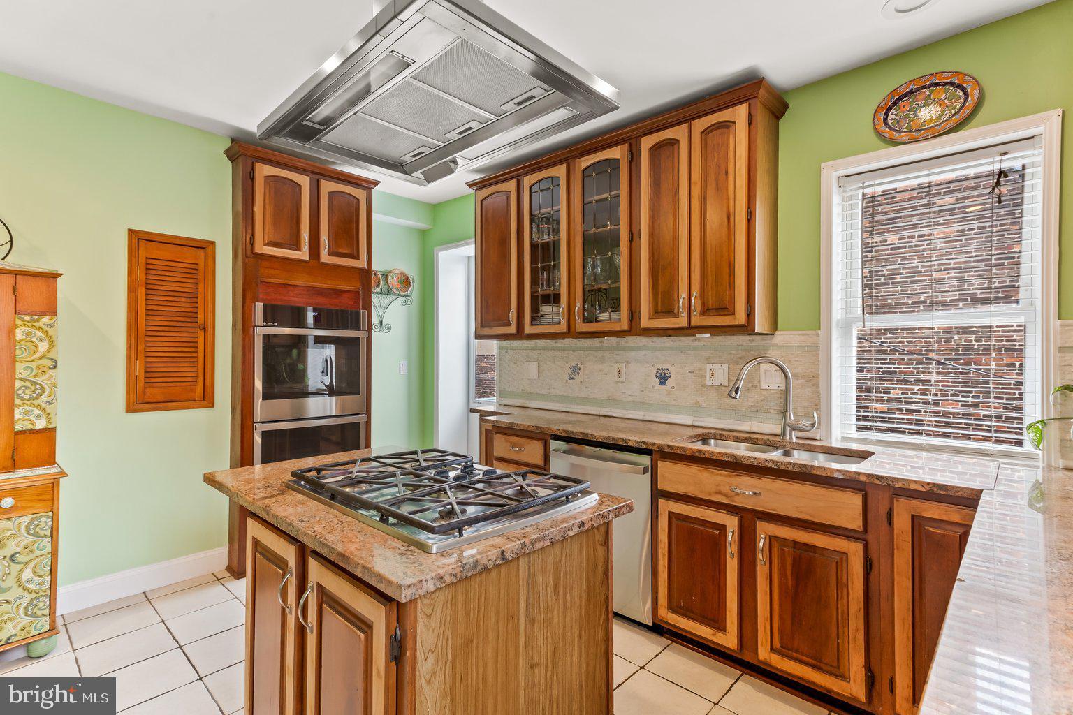 205 South Exeter Street Baltimore, MD 21202 - Photo 10 of 58 Third Floor Kitchen