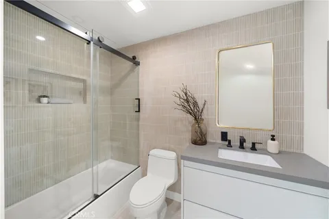 $2,995,000 | 19741 Quiet Bay Lane, Huntington Beach, CA 92648