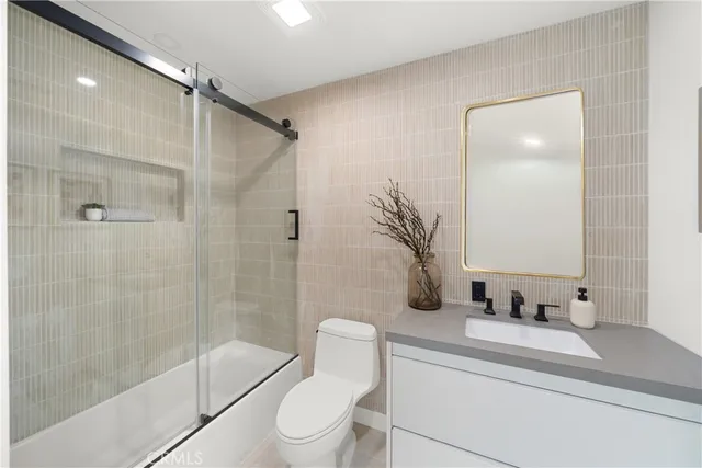 $2,995,000 | 19741 Quiet Bay Lane, Huntington Beach, CA 92648