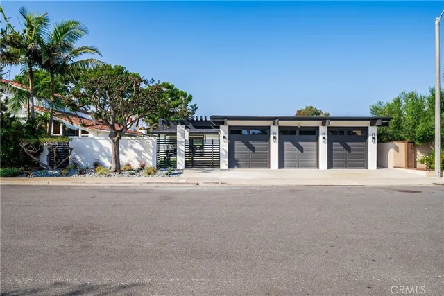 $2,995,000 | 19741 Quiet Bay Lane, Huntington Beach, CA 92648