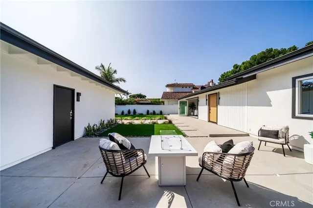 $2,995,000 | 19741 Quiet Bay Lane, Huntington Beach, CA 92648