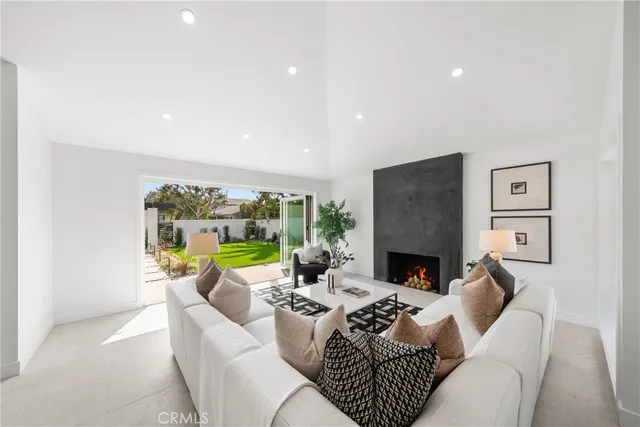 $2,995,000 | 19741 Quiet Bay Lane, Huntington Beach, CA 92648