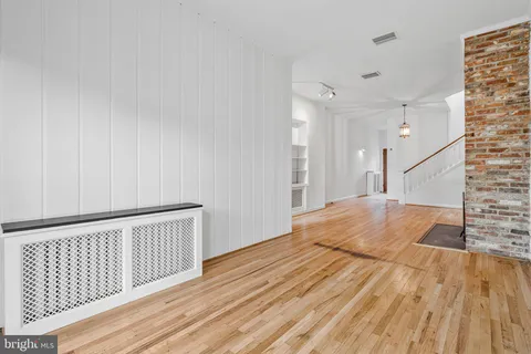 $999,000 | 511 2nd Street Southeast, Washington, DC 20003